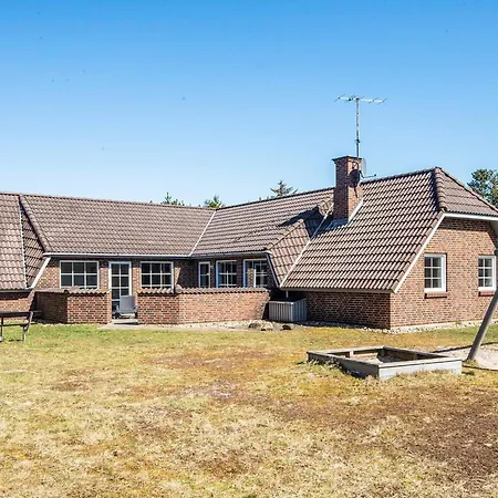 Luxury Retreat With Pool Blåvand